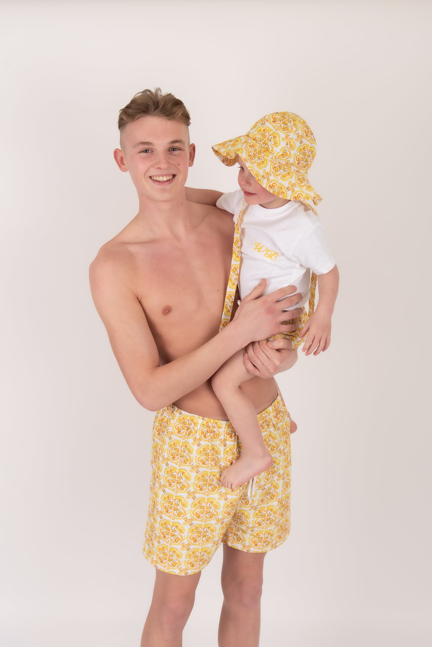LUXE Mens/Older Boys swim shorts